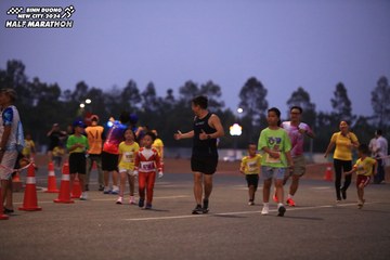 BINH DUONG NEW CITY HALF MARATHON 2024 - Ảnh #1728450