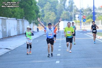 BINH DUONG NEW CITY HALF MARATHON 2024 - Ảnh #1769113