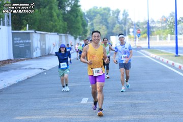 BINH DUONG NEW CITY HALF MARATHON 2024 - Ảnh #1769026