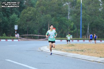 BINH DUONG NEW CITY HALF MARATHON 2024 - Ảnh #1735633