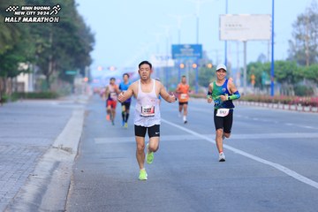 BINH DUONG NEW CITY HALF MARATHON 2024 - Ảnh #1766243