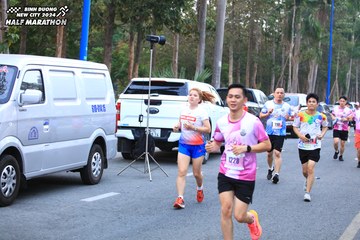 BINH DUONG NEW CITY HALF MARATHON 2024 - Ảnh #1750235