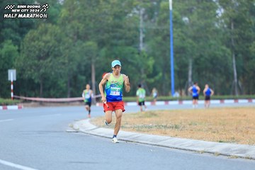 BINH DUONG NEW CITY HALF MARATHON 2024 - Ảnh #1735655
