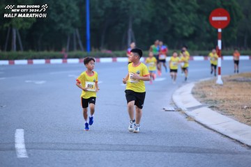 BINH DUONG NEW CITY HALF MARATHON 2024 - Ảnh #1726274