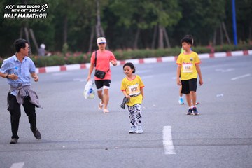 BINH DUONG NEW CITY HALF MARATHON 2024 - Ảnh #1727073