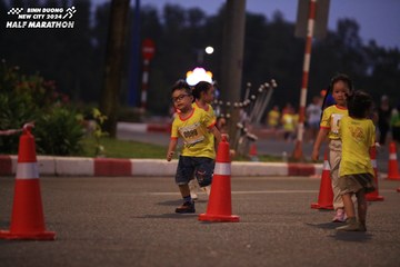 BINH DUONG NEW CITY HALF MARATHON 2024 - Ảnh #1728479