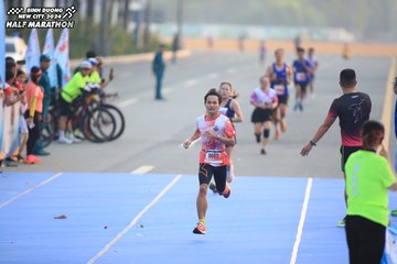 BINH DUONG NEW CITY HALF MARATHON 2024 - Ảnh #1739270