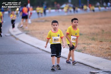 BINH DUONG NEW CITY HALF MARATHON 2024 - Ảnh #1726812