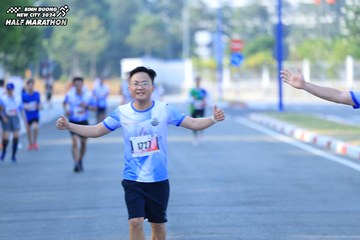 BINH DUONG NEW CITY HALF MARATHON 2024 - Ảnh #1770369