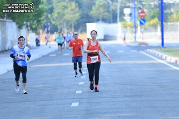 BINH DUONG NEW CITY HALF MARATHON 2024 - Ảnh #1771126