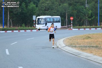 BINH DUONG NEW CITY HALF MARATHON 2024 - Ảnh #1735085