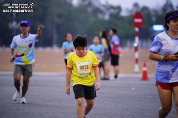 BINH DUONG NEW CITY HALF MARATHON 2024 - Ảnh #1725606