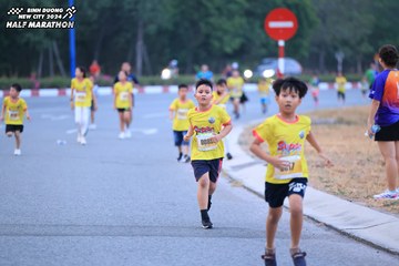 BINH DUONG NEW CITY HALF MARATHON 2024 - Ảnh #1726438