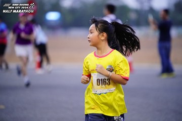 BINH DUONG NEW CITY HALF MARATHON 2024 - Ảnh #1725471