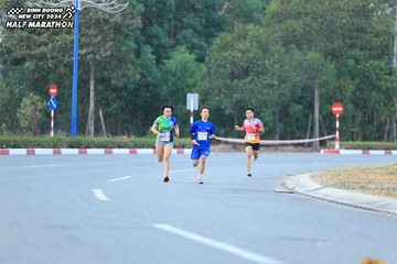BINH DUONG NEW CITY HALF MARATHON 2024 - Ảnh #1735454