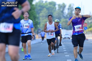 BINH DUONG NEW CITY HALF MARATHON 2024 - Ảnh #1767920