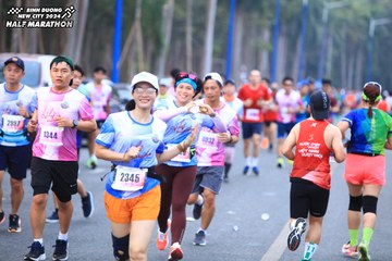 BINH DUONG NEW CITY HALF MARATHON 2024 - Ảnh #1750464