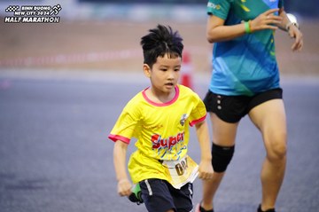BINH DUONG NEW CITY HALF MARATHON 2024 - Ảnh #1725354