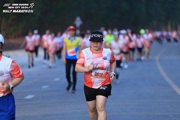 BINH DUONG NEW CITY HALF MARATHON 2024 - Ảnh #1772110