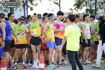 BINH DUONG NEW CITY HALF MARATHON 2024 - Ảnh #1729762