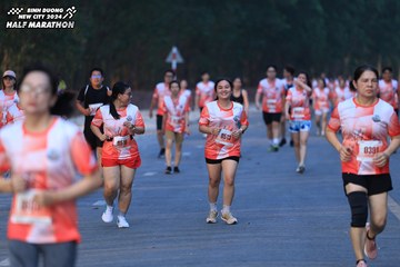 BINH DUONG NEW CITY HALF MARATHON 2024 - Ảnh #1772570
