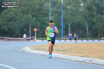 BINH DUONG NEW CITY HALF MARATHON 2024 - Ảnh #1735794