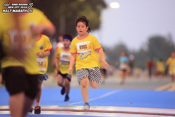 BINH DUONG NEW CITY HALF MARATHON 2024 - Ảnh #1724378
