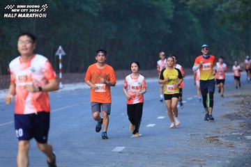 BINH DUONG NEW CITY HALF MARATHON 2024 - Ảnh #1750228