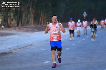 BINH DUONG NEW CITY HALF MARATHON 2024 - Ảnh #1750763