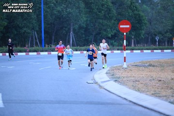 BINH DUONG NEW CITY HALF MARATHON 2024 - Ảnh #1726003