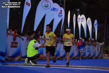 BINH DUONG NEW CITY HALF MARATHON 2024 - Ảnh #1729211