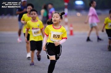 BINH DUONG NEW CITY HALF MARATHON 2024 - Ảnh #1725632