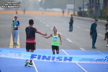 BINH DUONG NEW CITY HALF MARATHON 2024 - Ảnh #1738587