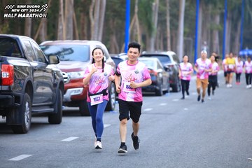 BINH DUONG NEW CITY HALF MARATHON 2024 - Ảnh #1755331