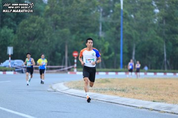 BINH DUONG NEW CITY HALF MARATHON 2024 - Ảnh #1735921