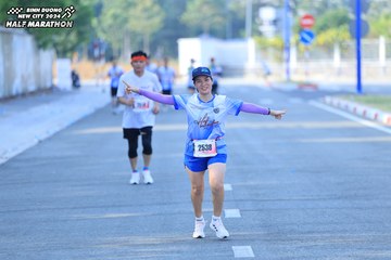 BINH DUONG NEW CITY HALF MARATHON 2024 - Ảnh #1771364