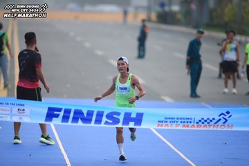 BINH DUONG NEW CITY HALF MARATHON 2024 - Ảnh #1738612