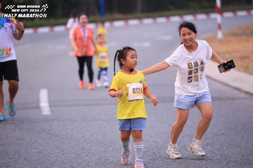 BINH DUONG NEW CITY HALF MARATHON 2024 - Ảnh #1727223