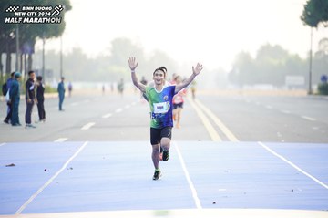 BINH DUONG NEW CITY HALF MARATHON 2024 - Ảnh #1756826
