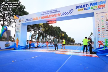 BINH DUONG NEW CITY HALF MARATHON 2024 - Ảnh #1729494