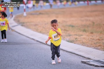 BINH DUONG NEW CITY HALF MARATHON 2024 - Ảnh #1726983