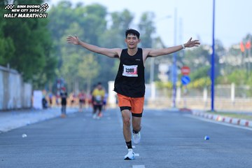 BINH DUONG NEW CITY HALF MARATHON 2024 - Ảnh #1765173