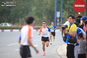 BINH DUONG NEW CITY HALF MARATHON 2024 - Ảnh #1736242