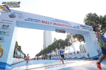 BINH DUONG NEW CITY HALF MARATHON 2024 - Ảnh #1821102