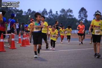 BINH DUONG NEW CITY HALF MARATHON 2024 - Ảnh #1728174