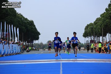 BINH DUONG NEW CITY HALF MARATHON 2024 - Ảnh #1737251