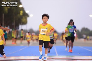 BINH DUONG NEW CITY HALF MARATHON 2024 - Ảnh #1727629