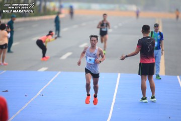 BINH DUONG NEW CITY HALF MARATHON 2024 - Ảnh #1738898