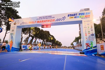 BINH DUONG NEW CITY HALF MARATHON 2024 - Ảnh #1729634