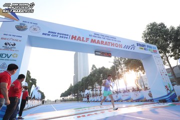 BINH DUONG NEW CITY HALF MARATHON 2024 - Ảnh #1819416